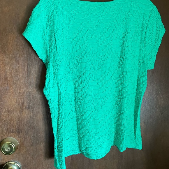 Top - Picture 3 of 3